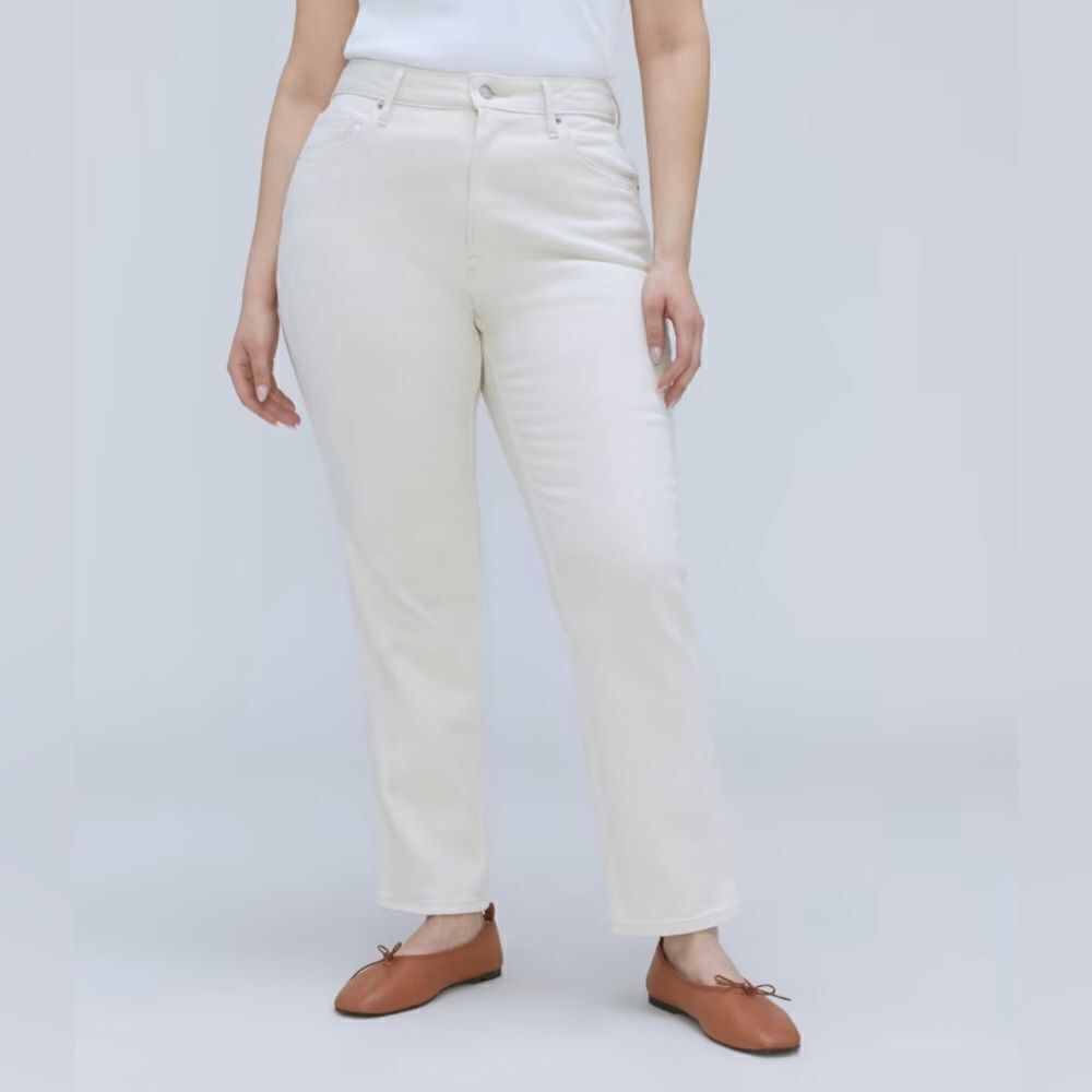 Everlane The Curvy Cheeky® Straight Jean in Ecru Size 28